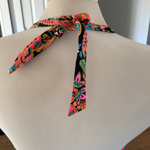 (2/$40) Victoria’s Secret Push-up Underwire Bikini Top 34D (like new) - Picture 5 of 9